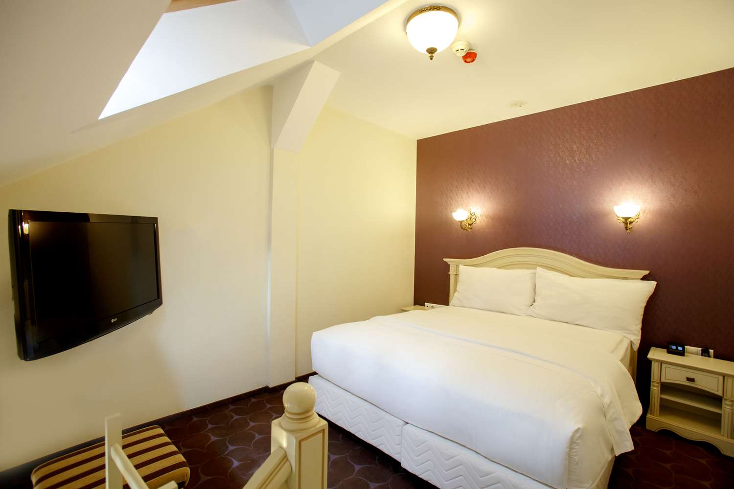 Duplex, Queen Bed, Citadel View