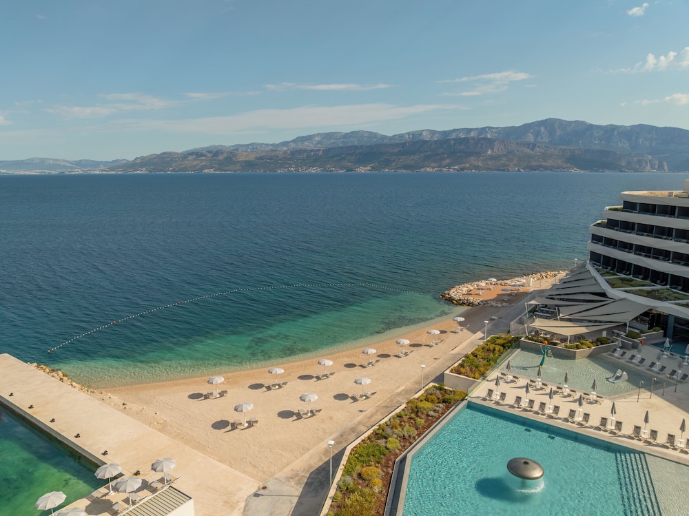 Grand Hotel View 73/86