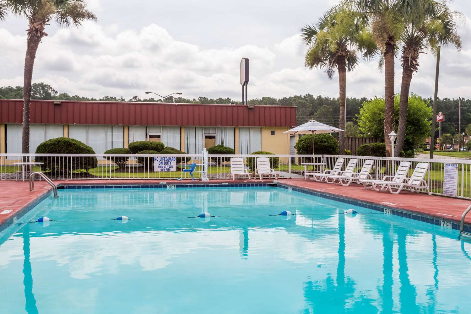 Super 8 by Wyndham Hardeeville/Savannah North 6/24