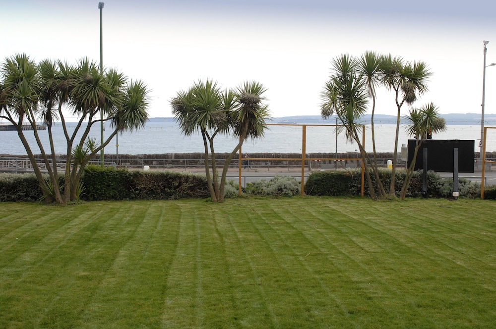PREMIER INN TORQUAY 47/51