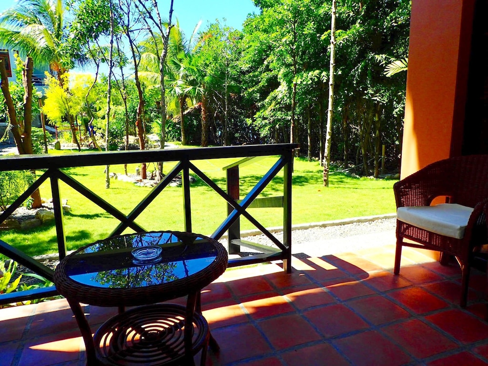 Edgewater Dive & Spa Resort 54/73