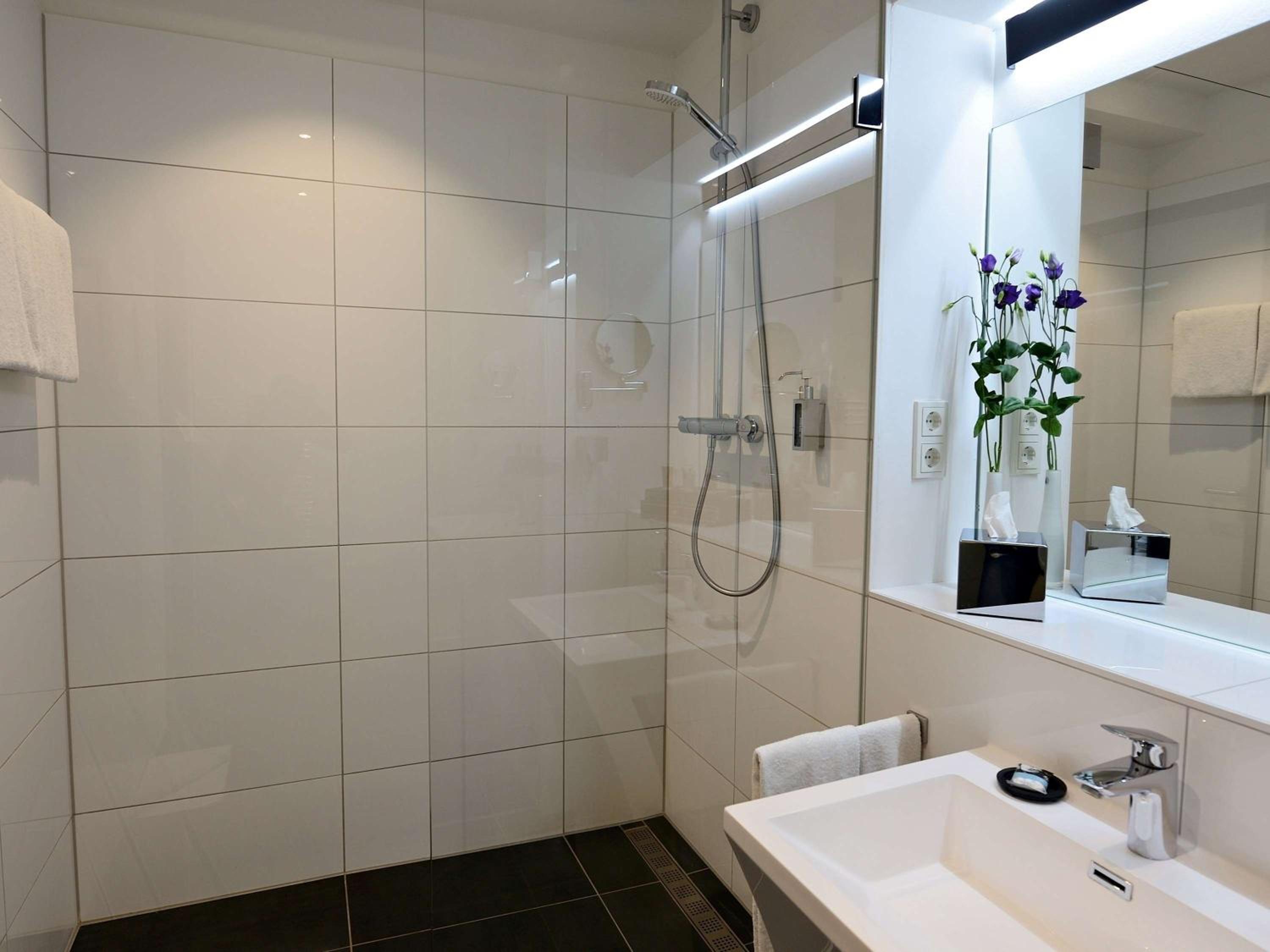 غرفة سوبيريور بسرير فردي مع أريكة، Mercure Hotel Kaiserhof Frankfurt City Center 5/6