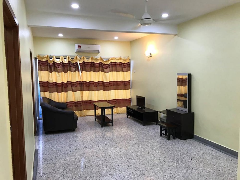 Maha Hotel 8/49