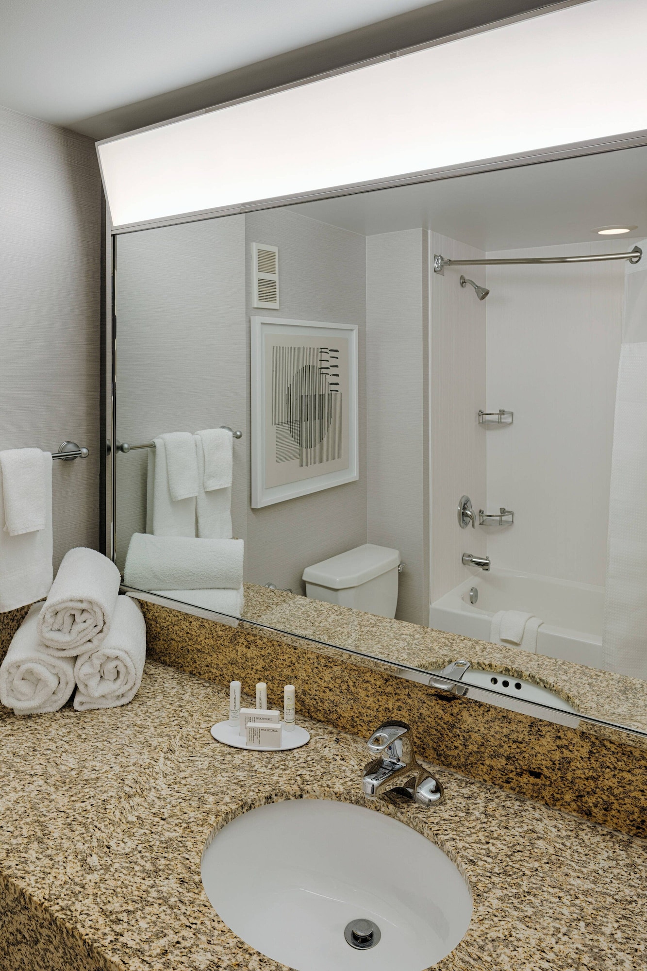 1 Bedroom, Suite, King Bed, Sofa, Courtyard By Marriott Springfield Downtown 2/6