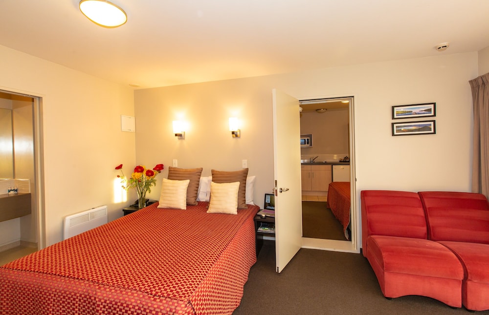 Cranford Oak Motel 24/46