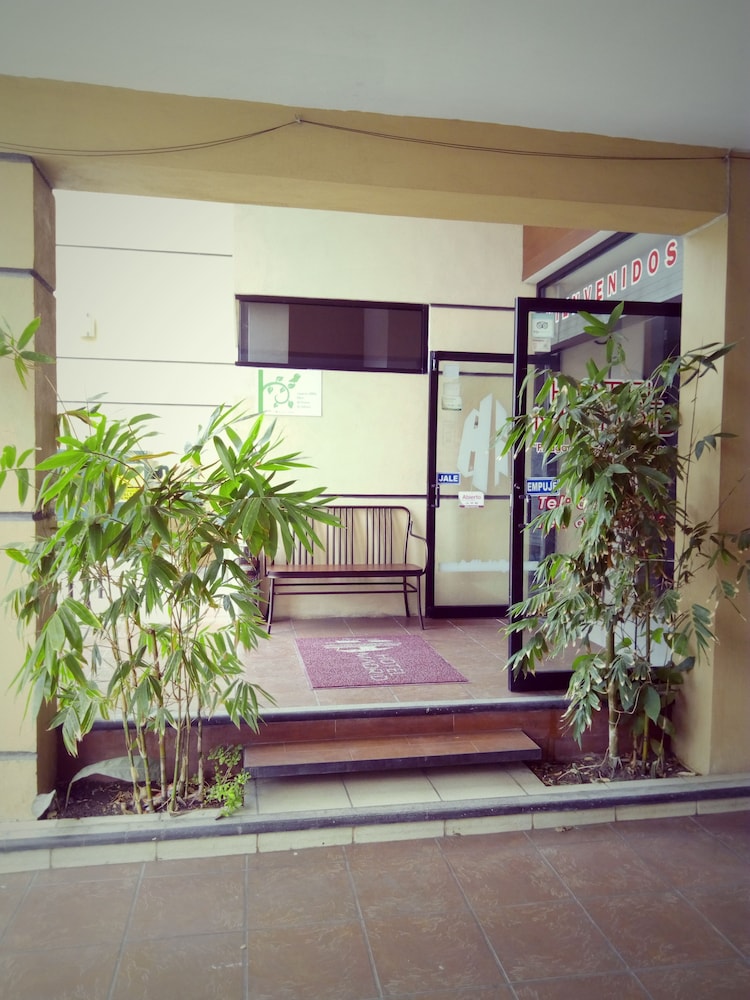 Hotel Madrid Tuxtla 37/50