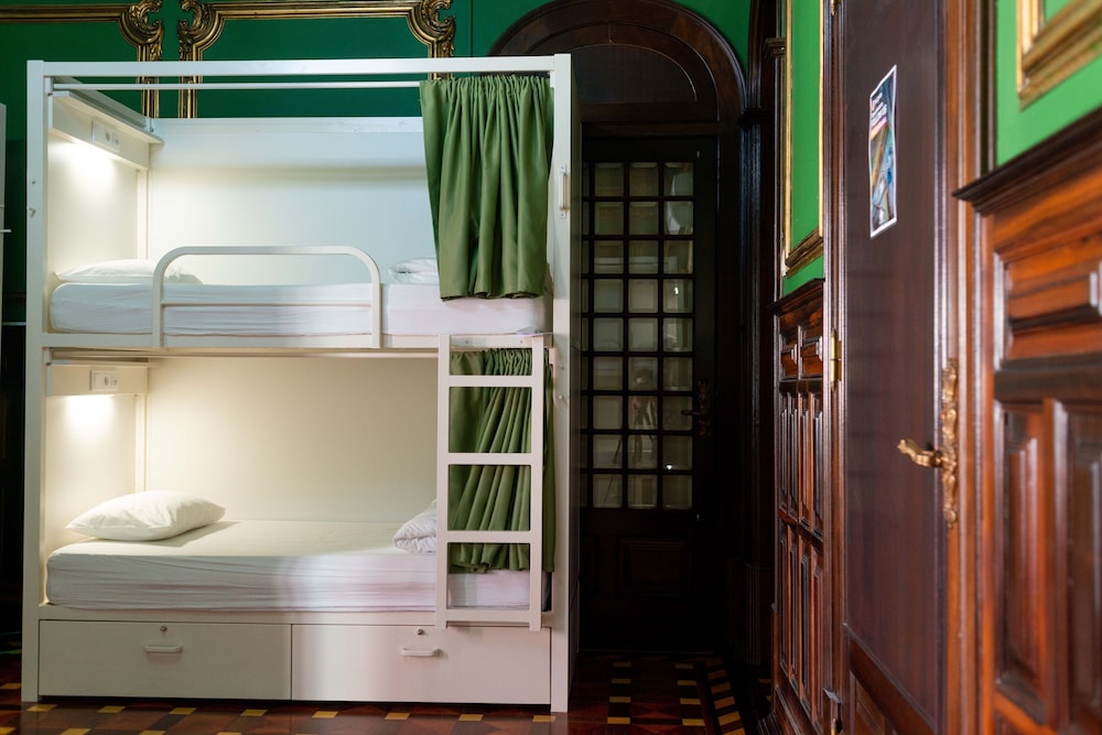 Sant Jordi Hostels Lisbon 17/72