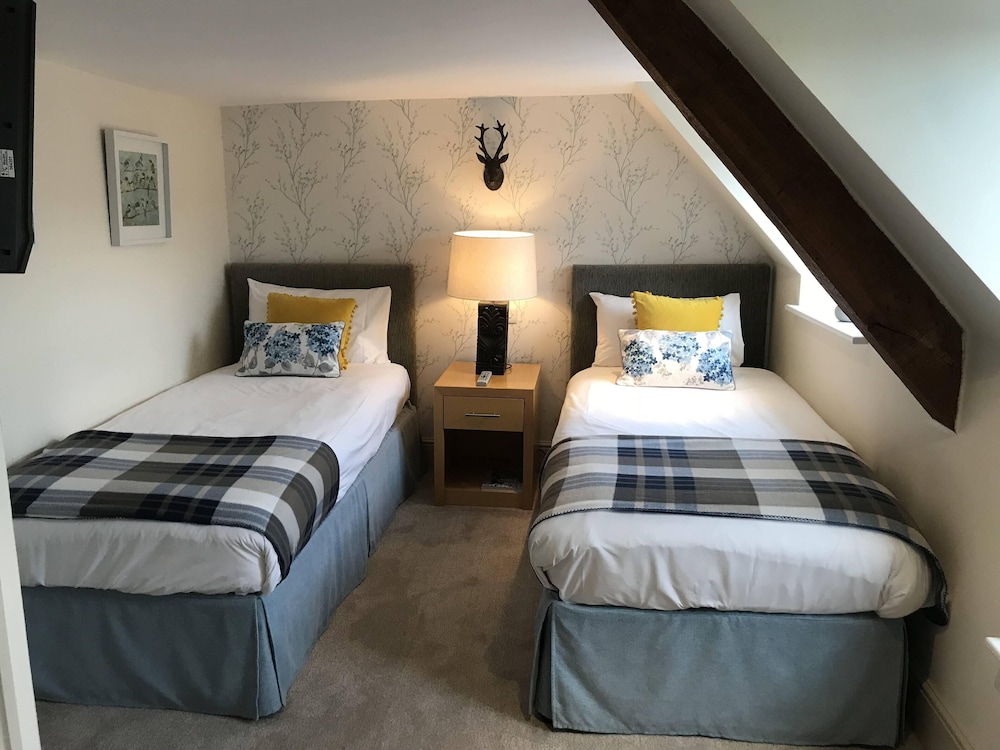CLASSIC, TWIN BEDS