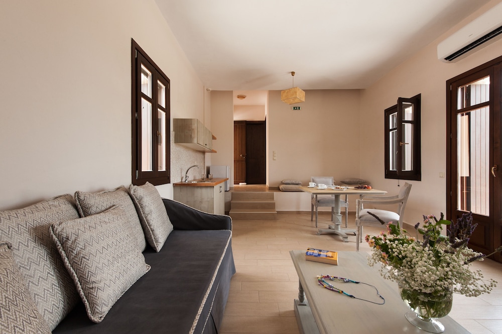 Kamares Villa 33/69