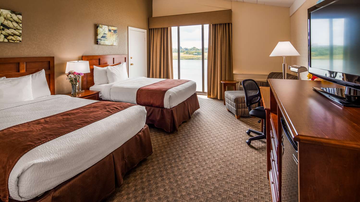 Room - 2 Queen, Water View، Best Western Adams Inn Quincy-Boston 5/6