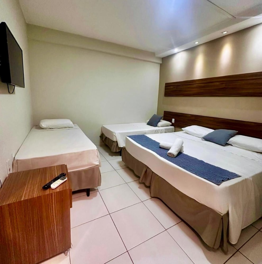 ROOM, QUADRUPLE