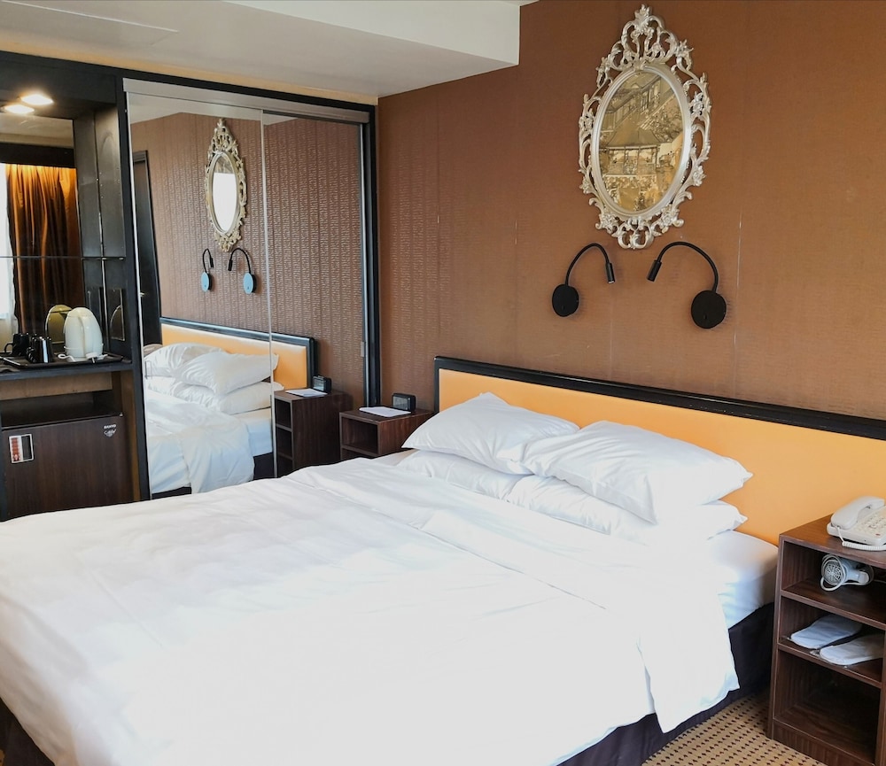Best Western Plus Hotel Kowloon 18/36
