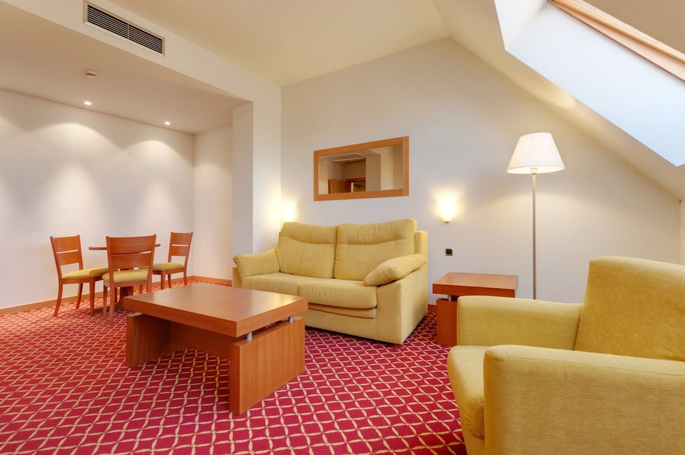 Hotel Zentral Leon 37/66