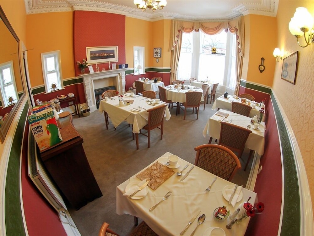 Bowden Lodge Hotel 38/50