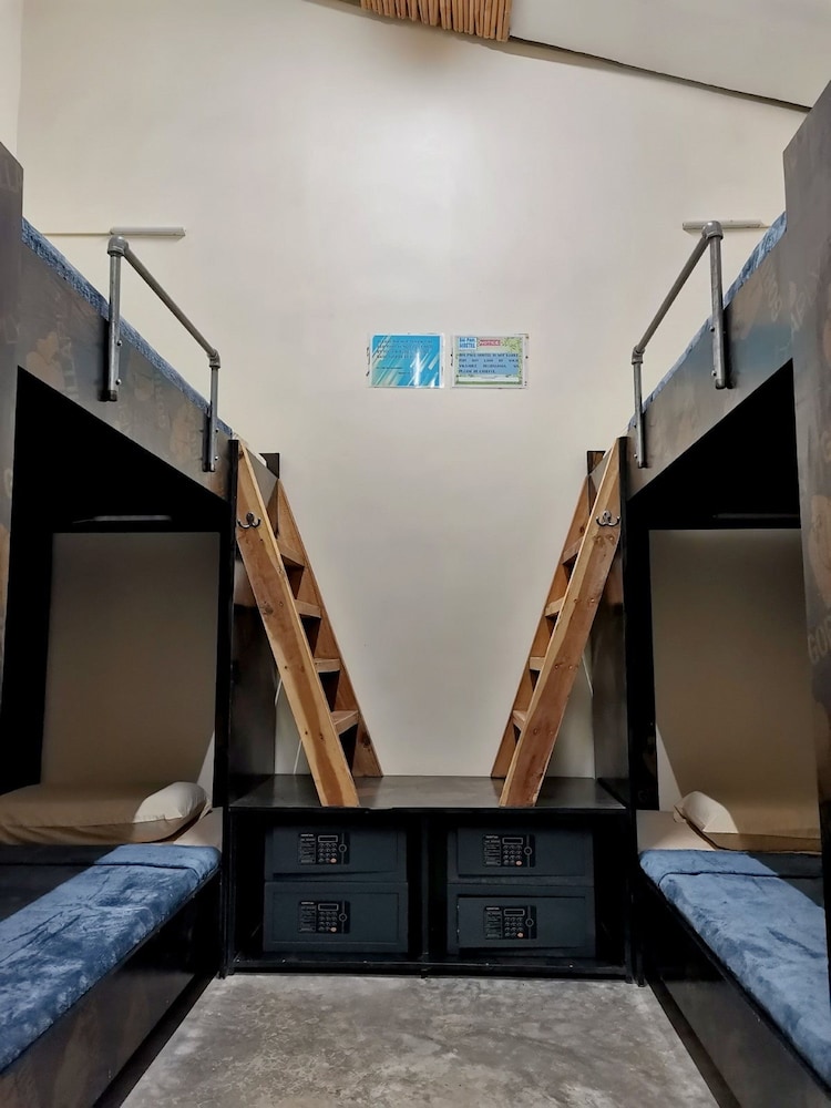 Big Paul Hostel - Adults Only 38/50