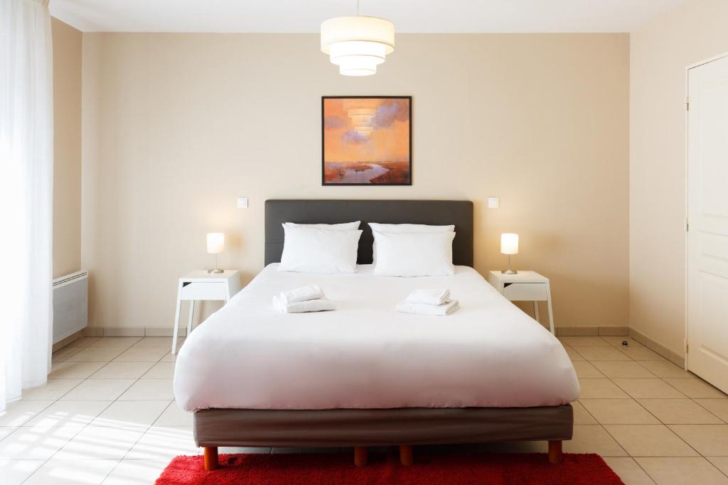 3 Rooms, Apartment, Terrace