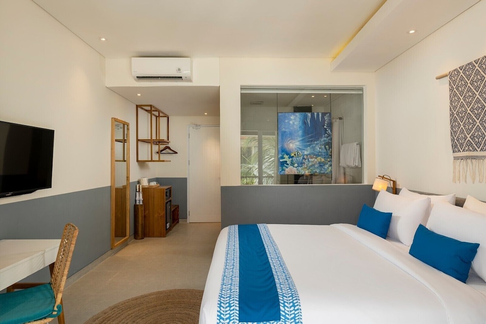 The Beach House Resort 11/70