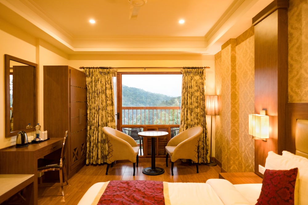 Crown Valley Thekkady 18/28