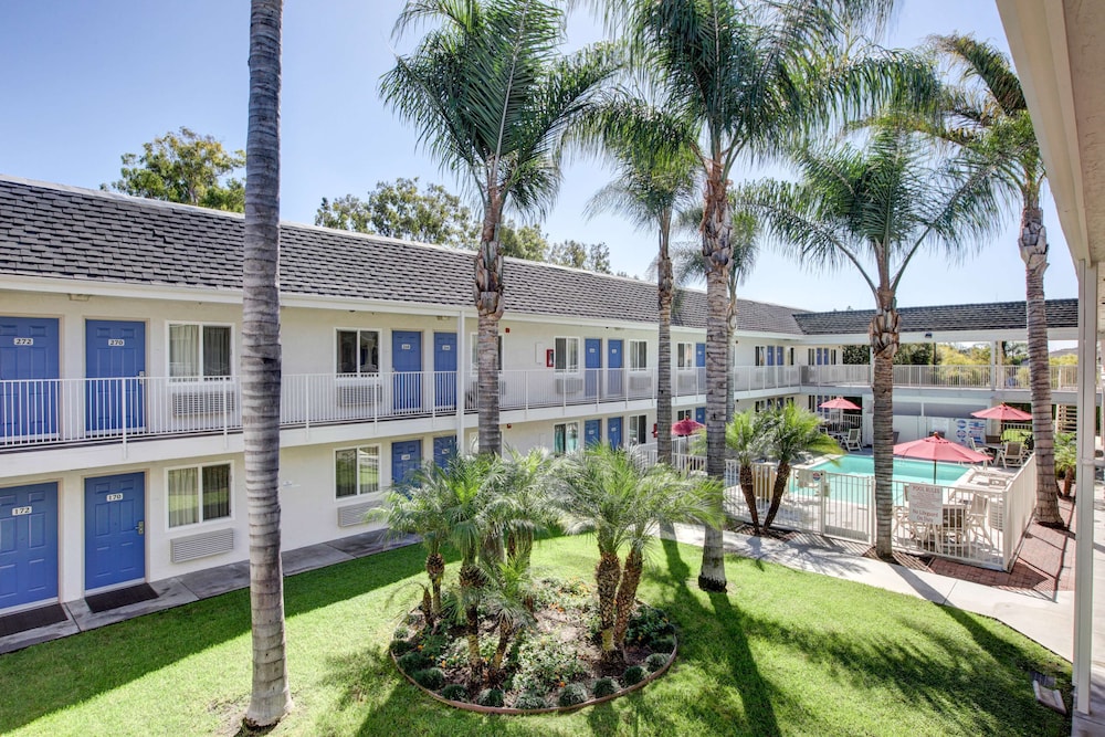 Motel6 Westminster, CA - North 54/60