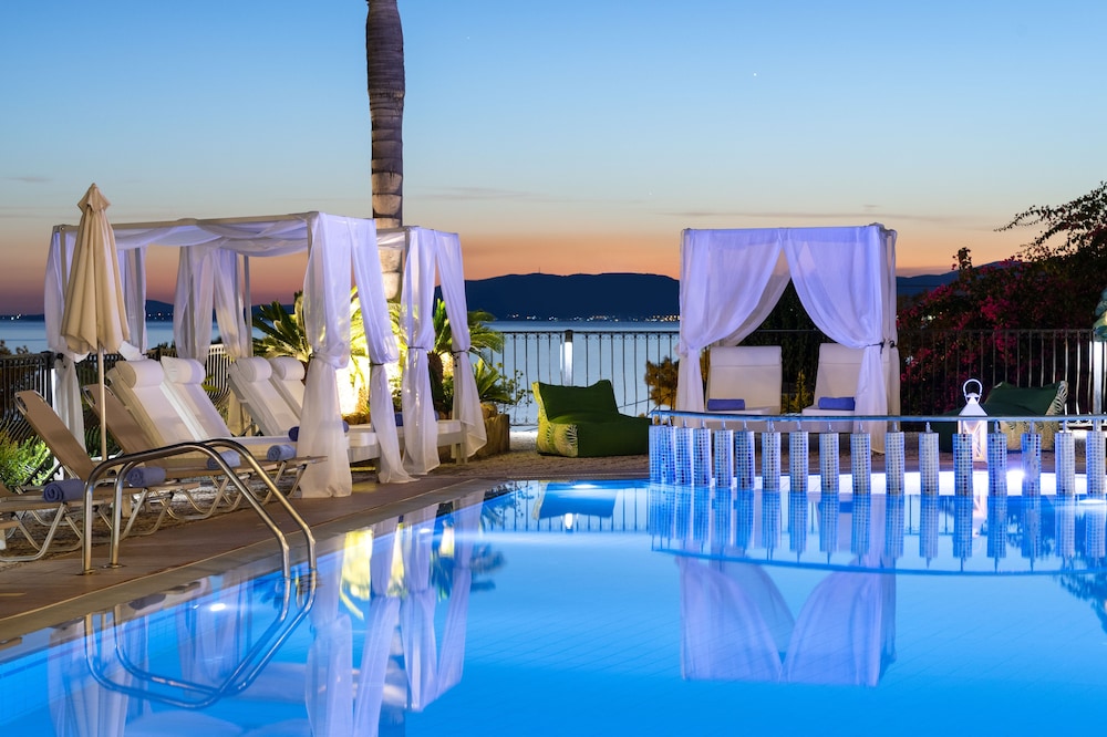 PEFKOS VIEW 44/50