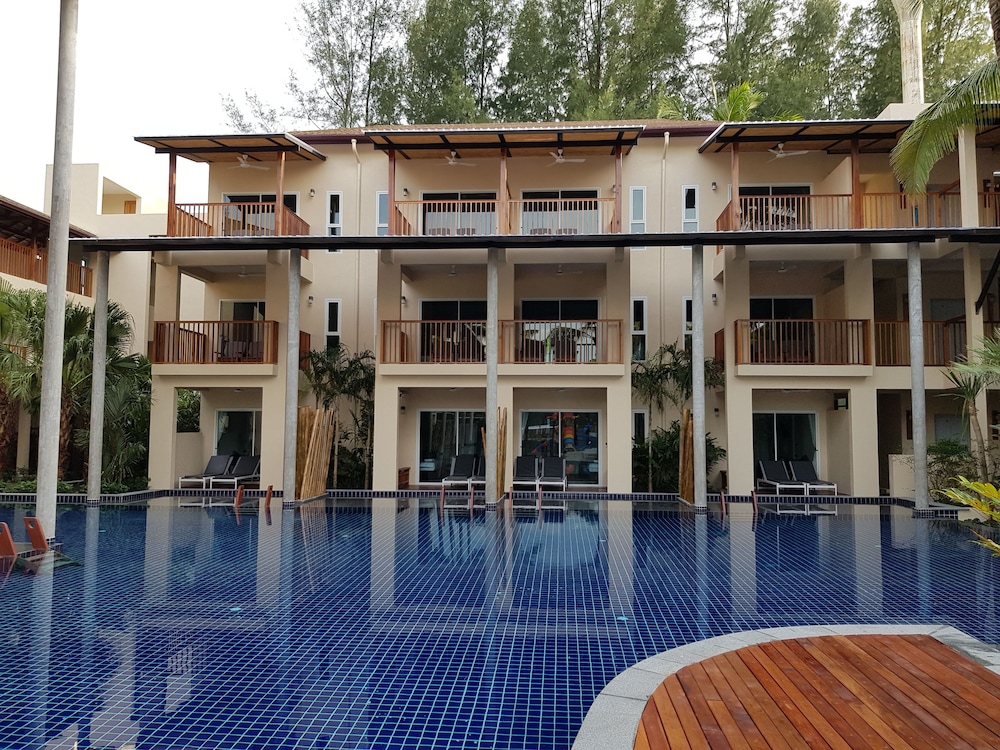 Ayara Villas 4/68