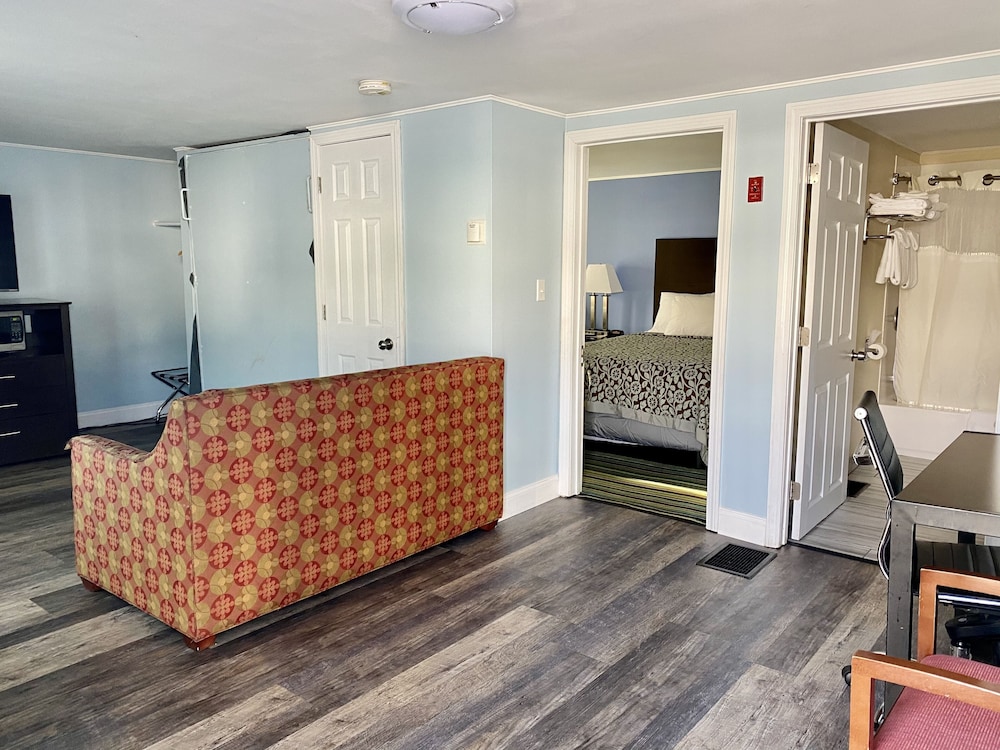 Beacon Inn and Suites 5/40