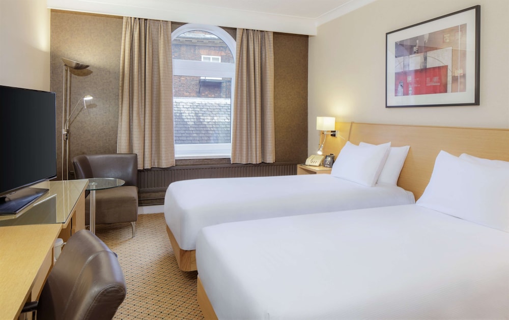 Hilton York 22/77
