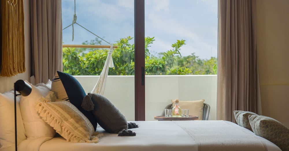 PENTHOUSE, KING BED, PRIVATE POOL