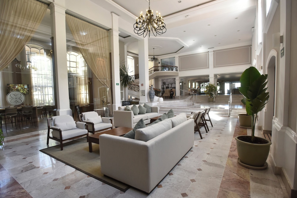 Plaza Camelinas Hotel 40/63