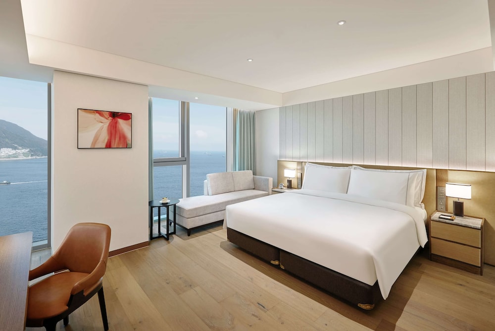 PREMIUM, KING BED