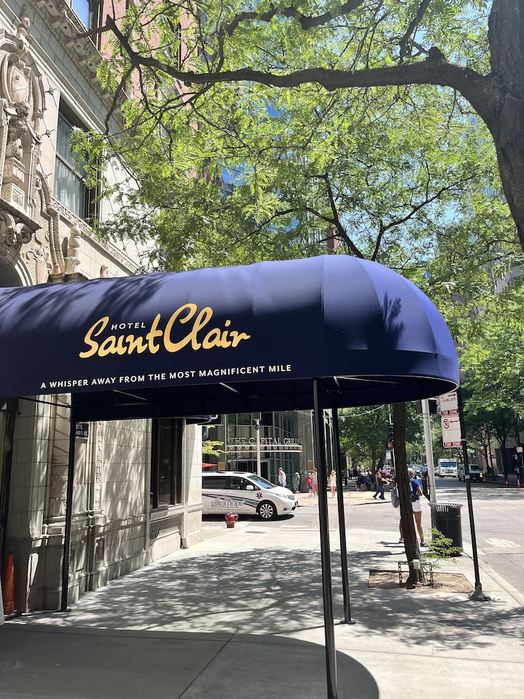 The St. Clair Hotel - Magnificent Mile 56/61