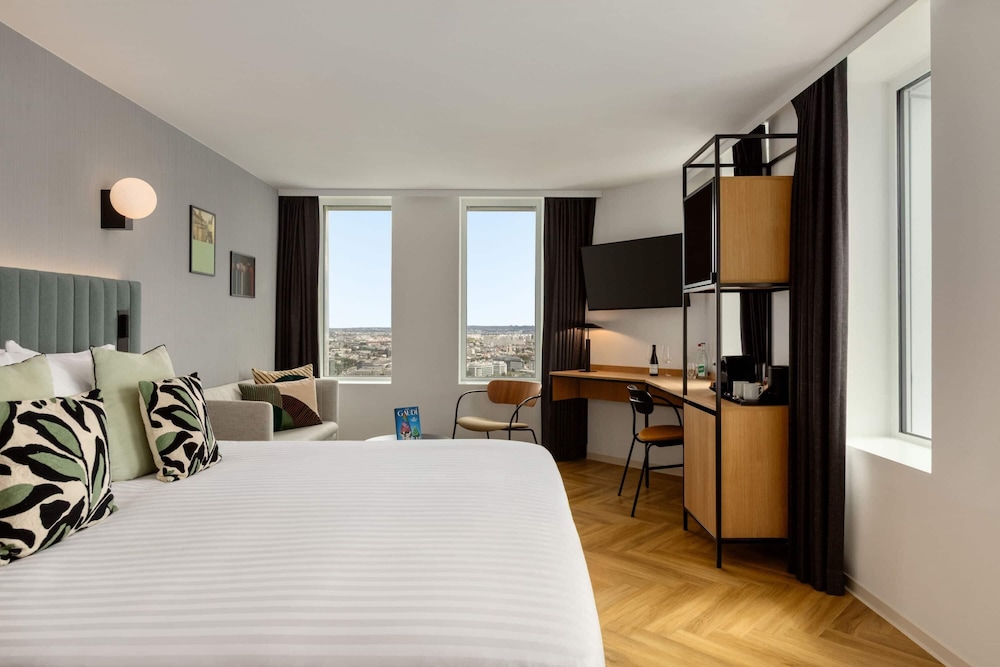 H4 Wyndham Paris Pleyel 42/87