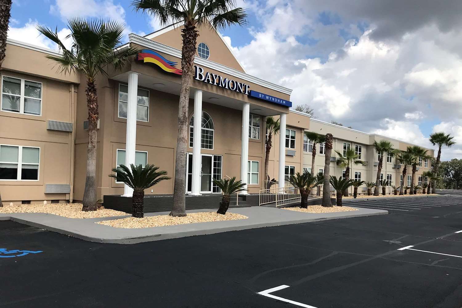 Baymont by Wyndham Lake Park Valdosta I75 15/17
