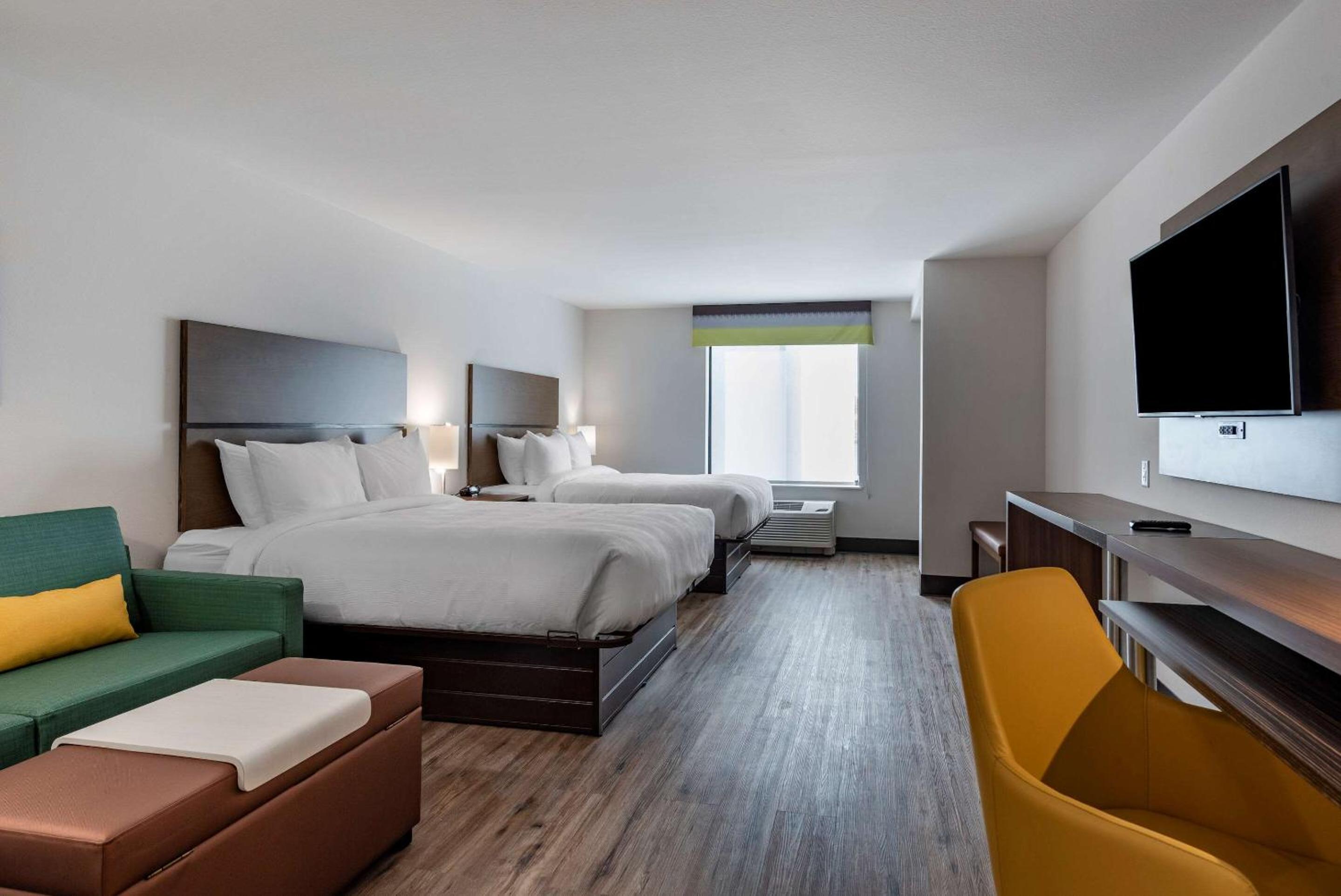 Efficiency, Suite, 2 Queen Beds