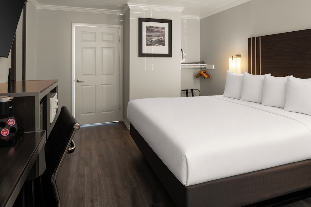 Sand Castle Inn 26/59