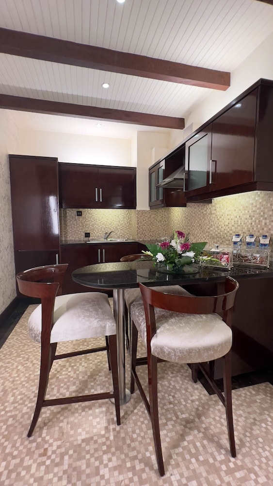 Heritage Luxury Suites - The Moor 48/65