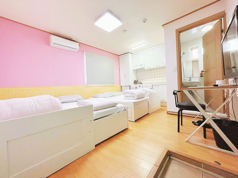 Sarang Guesthouse Dongdaemun 10/16