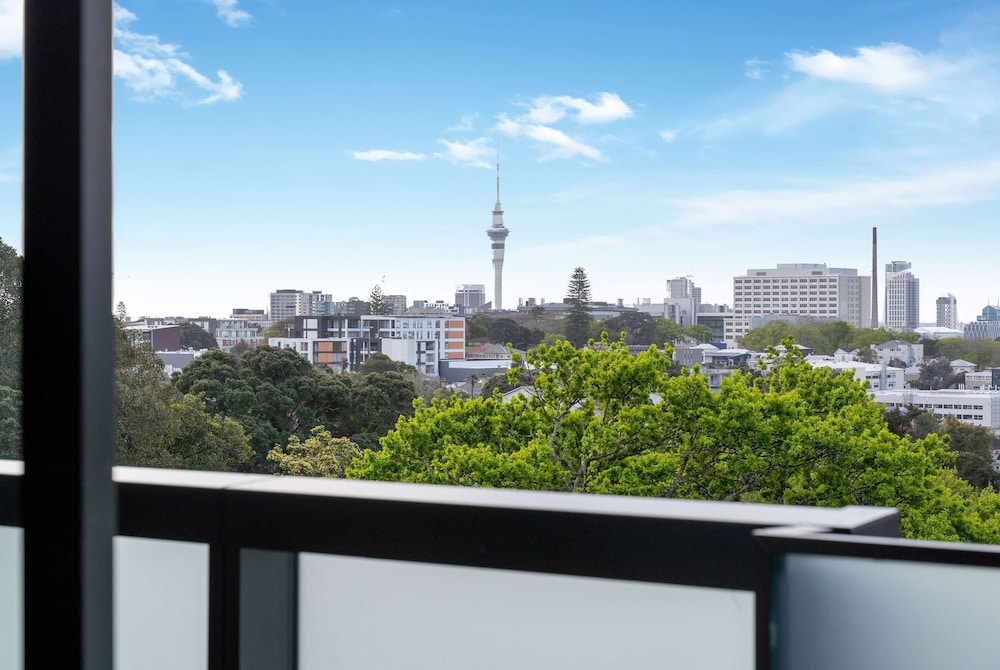 Ramada by Wyndham Newmarket Auckland 48/50