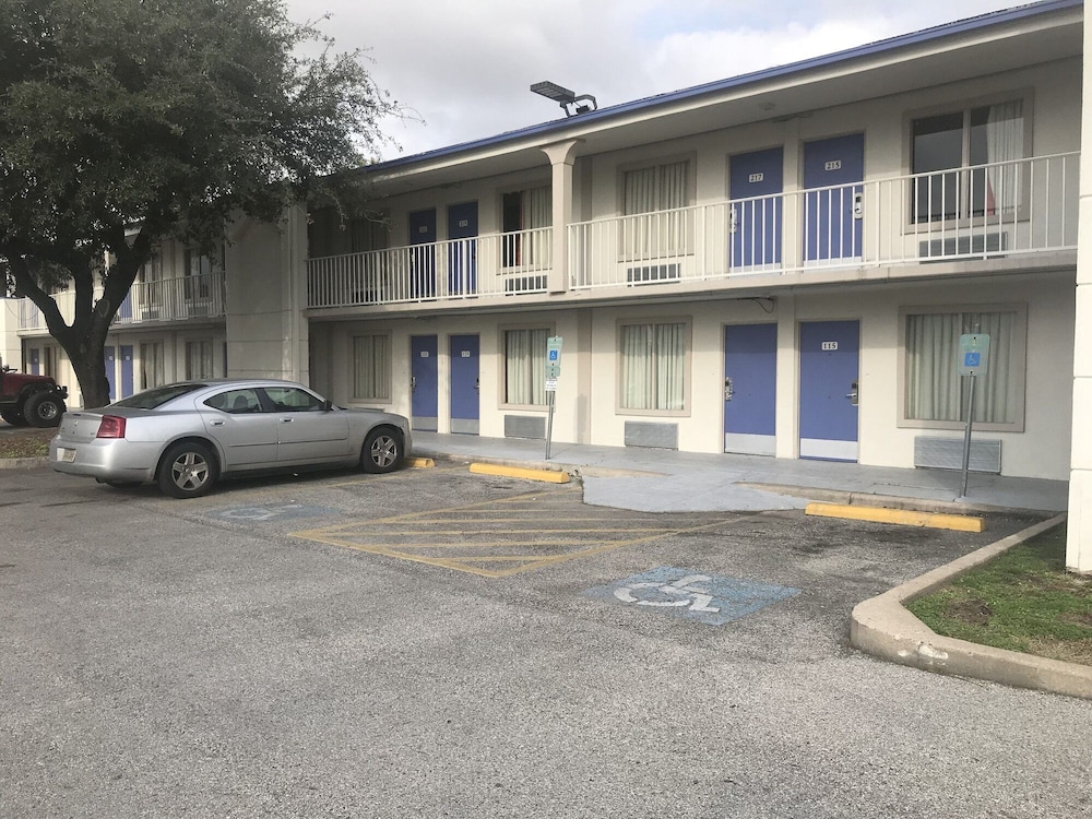 Motel6 Houston Tx East 45/54
