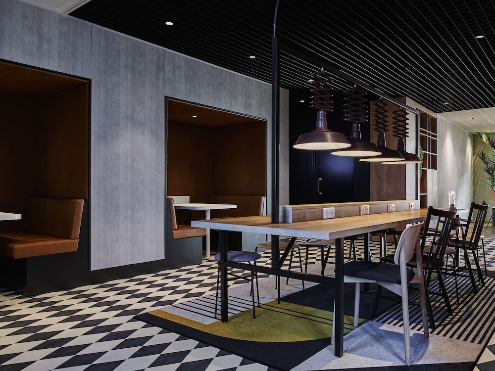 ibis Montlhery Paris Sud 57/68