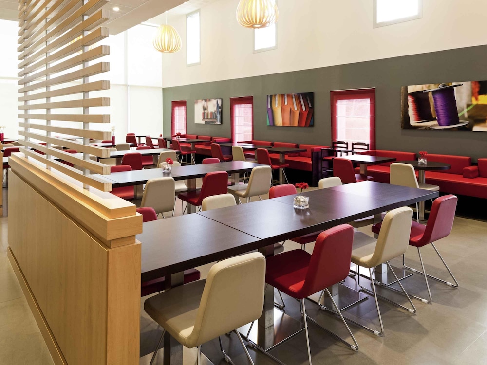 Ibis Barcelona Santa Coloma 34/43