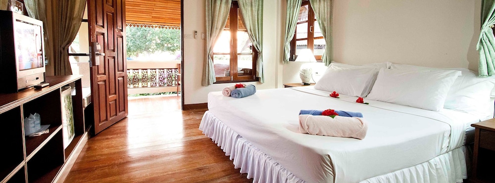 LONG BAY RESORT 12/50