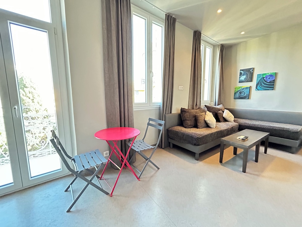 7Art Hotel 55/75