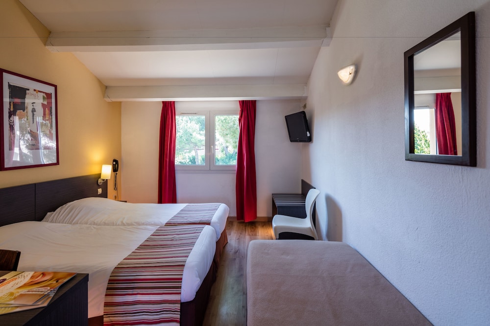 Mona Lisa Royal Hotel 7/49