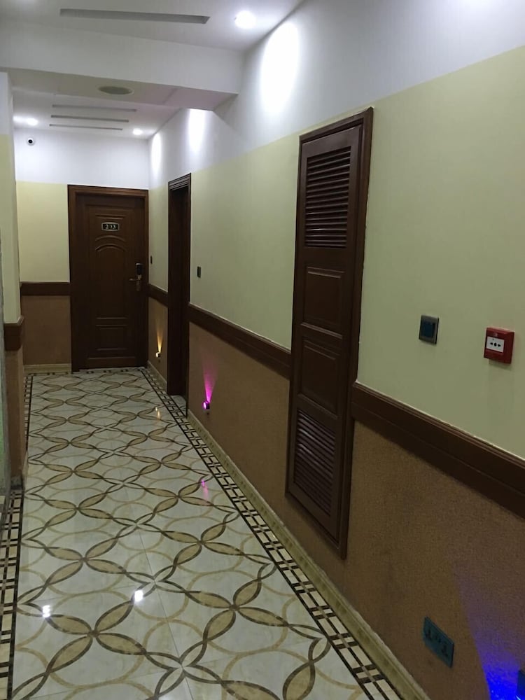 Zimbo Golden Hotel 25/37