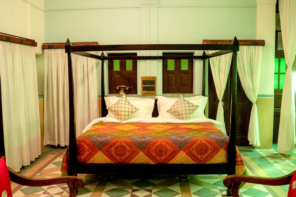 Amritara Manak Haveli, Jodhpur 33/63
