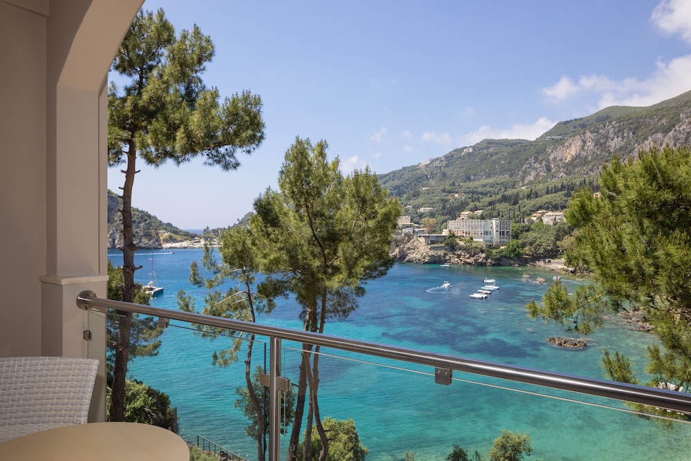 Akrotiri Beach - Adults Only 30/68