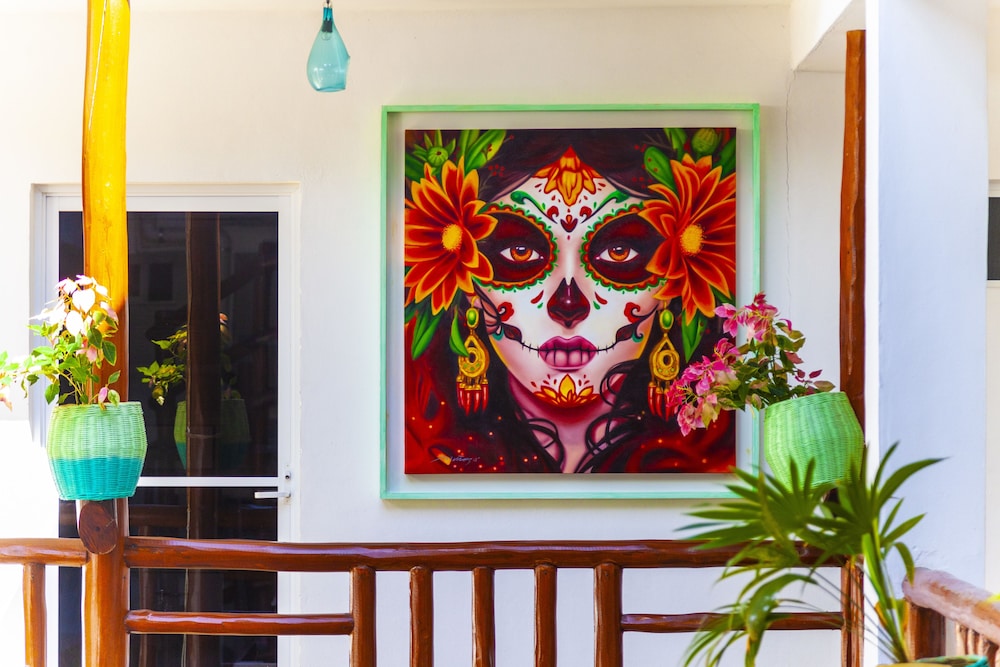 Mestizo Gallery 11/70