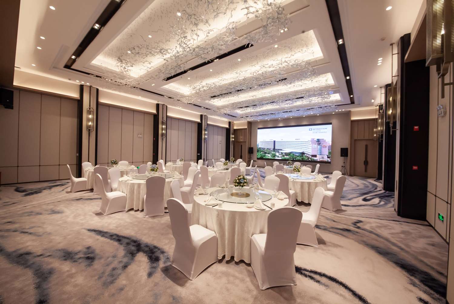 Wyndham Hotel Qingdao 49/57