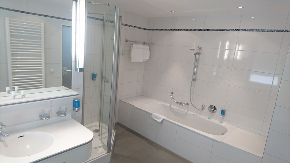 Ringhotel Loew S Merkur 55/59